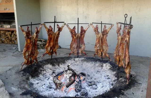Cordero al palo