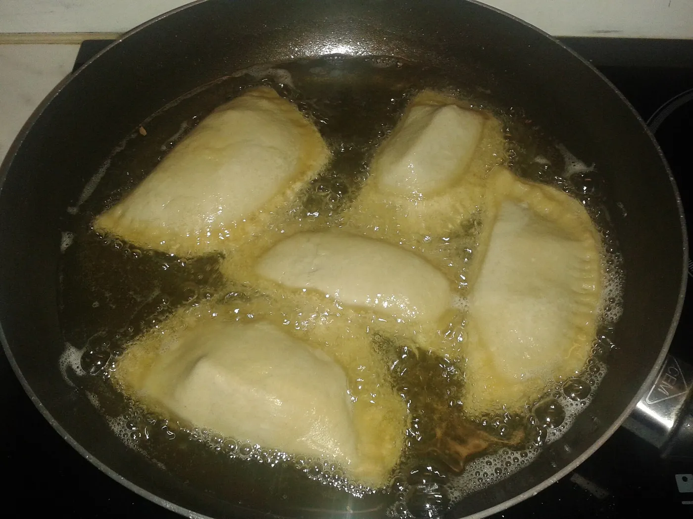 Empanadas de queso fritas