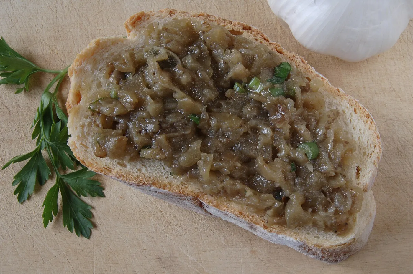 Ensalada de berenjena israelí