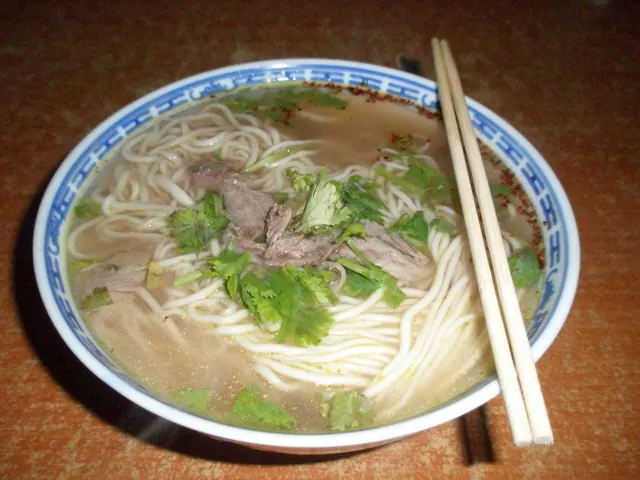 Lanzhou lamian (fideos de ternera)
