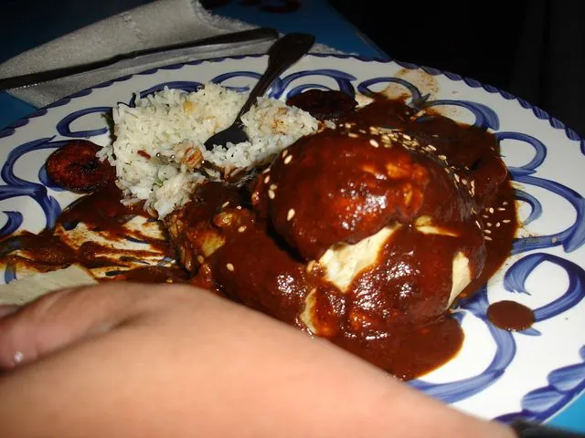 Mole poblano con pollo