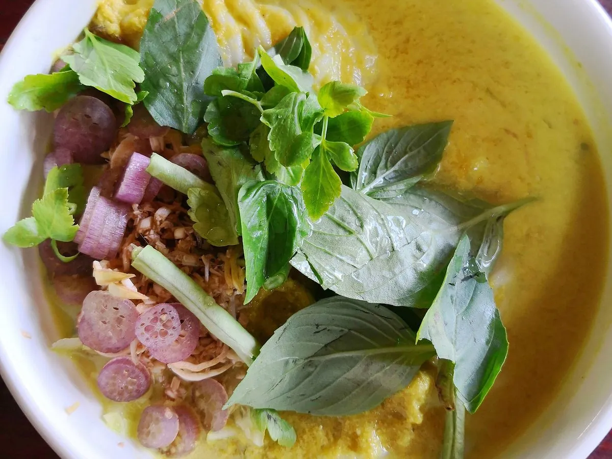 Nom banh chok