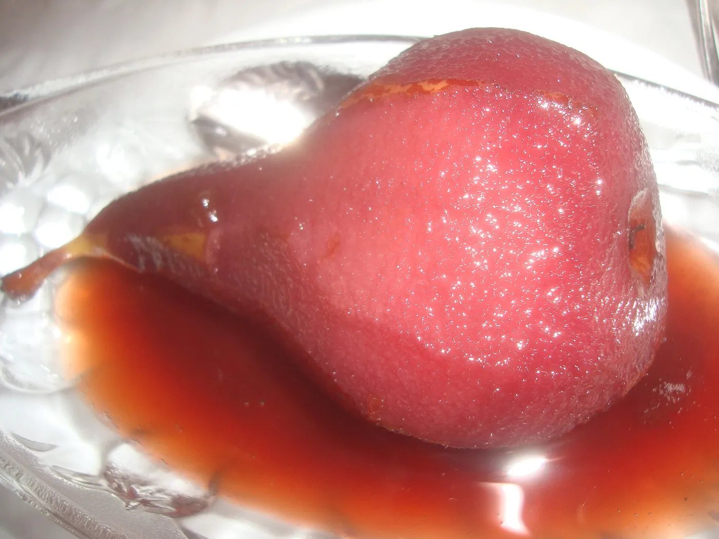 Peras al vino con canela