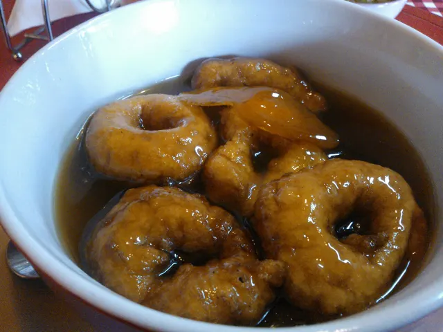 Picarones chilenos con chancaca