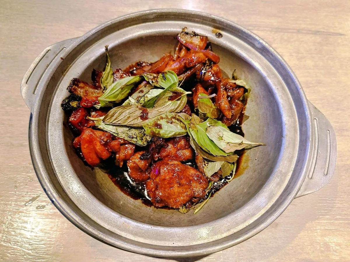 Pollo de tres tazas (san bei ji)